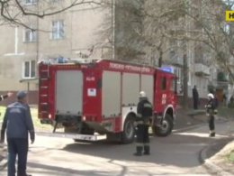 Львовские спасатели тушили сразу два пожара на одной улице