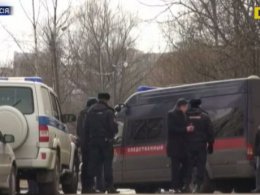 В Петербурге в жилом доме обезвредили бомбу
