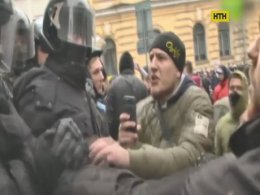 У Києві та Харкові пройшли акції біля відділень Сбербанку