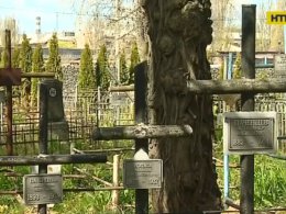 Мэр столицы собрал чиновников на кладбище