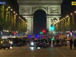 Одним из организаторов вчерашней кровавой атаки в Париже называют француза Карима Шорфи
