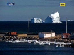 Величезний айсберг приваблює туристів до Ньюфаундленду