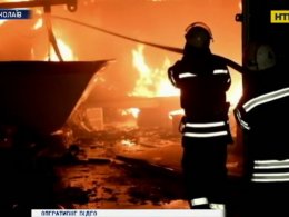 Крупный пожар на предприятии по производству яхт и лодок в Николаеве