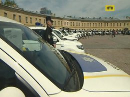 Столичная полиция получила эко-автомобили