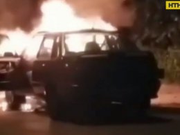 В Луцке прямо во время движения загорелась и взорвалась машина