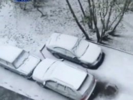Снег среди лета выпал в российском Мурманске
