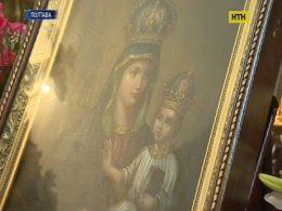 Икона, которая творит чудеса, путешествует по Украине