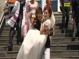 Три сімки спровокували весільний бум у столиці