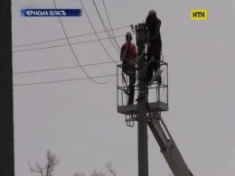 Буревій потрощив дахи та обірвав дроти на Черкащині