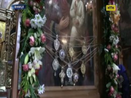 Святогорская Богородица, славная исцелениями, направляется в Киев