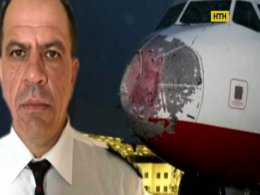 Украинский пилот, который спас искалеченный градом самолет в Турции, получил награду