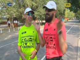 Двое киевлян пробежали марафон ради больного ребенка