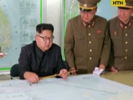 Кім Чен Ин відкладає запуск ракет у бік США