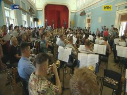 Військові та музиканти всього світу готуються до Дня Незалежності України