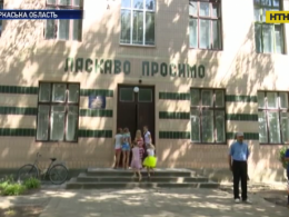 Жители села Топиловка восстали против чиновников - те хотят лишить детей школы