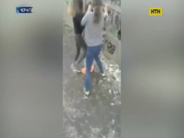 В Чернигове агрессивные сверстницы снова избили школьницу