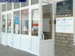 У школах Донеччини та Луганщини шукають вибухівку