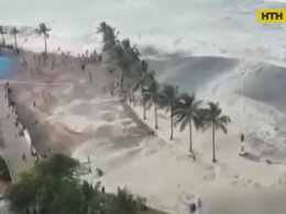 Буревій "Ірма" у Флориді: катастрофічна повінь та 5 торнадо в мегаполісах, а в океані 12-метрові хвилі
