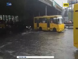 Злива створила справжній потоп у столиці