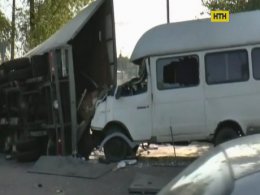 В Сумах маршрутка влетела в грузовик из-за ссоры водителя с пассажирами
