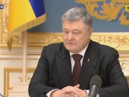 Повышенным пенсиям быть: Президент Украины Петр Порошенко подписал закон о пенсионной реформе