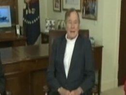 Екс-президента США джорджа Буша-старшого звинуватили в сексуальних домаганнях