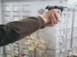 В Харькове парни стреляли с балкона просто по людям