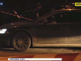 В Харькове расстреляли автомобиль Эдуарда Аксельрода