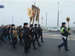 У Росії ДАЇшники привернули увагу до небезпечної ділянки дороги хресною ходою