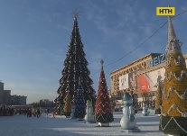 Найвищою та найкрасивішою новорічною ялинкою в Україні стала харківська красуня