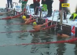 У Мінську стартував чемпіонат зі спортивного плавання у крижаній воді