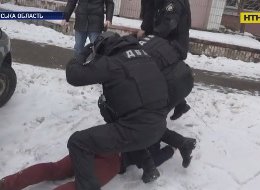 Правоохранители задержали наркодилеров в разных областях Украины