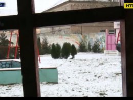 В Украине при колониях работает два Дома ребенка: как живут дети за колючей проволокой
