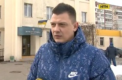 Деснянский райсуд Киева избирает меру пресечения военному, который в очереди на маршрутку зарезал мужчину
