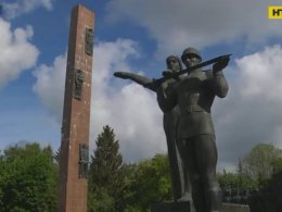 У Львові ветерани приголомшені рішенням мерії про демонтаж Монумента слави