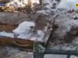 У Росії викопали труну з небіжчиком за несплату цвинтарних послуг