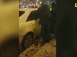 З'явилося відео затримання торгівця зброєю, який кинув гранату у співробітників СБУ