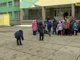 У Києві діти залишились голодними через закриття шкільних їдалень