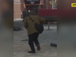 Збоченець тероризує жінок у Луцьку