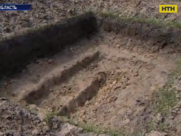 Черные археологи разворовали городище древнерусского периода в Киевской области