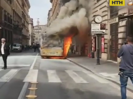 В центре Рима взорвался автобус