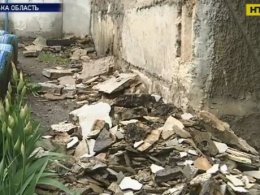В Донецкой области бетонная плита придавила 8-летнюю девочку