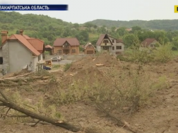 Люди, які втратили житло через зсув ґрунту, отримають компенсацію