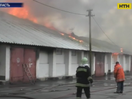 Из-за окурка сгорел целый элеватор в Винницкой области