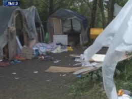 Вооруженные подростки напали на лагерь ромов во Львове