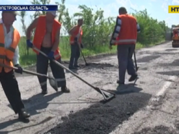 На Дніпропетровщині розслідують розкрадання бюджетних коштів під час будівництва та ремонту доріг