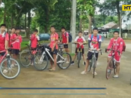 В Таиланде уже достали из пещеры 8 школьников