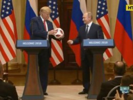 Дональд Трамп опинився під вогнем критики американців після зустрічі з Володимиром Путіним