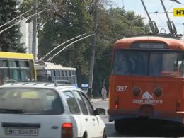 В Ровно задержали водителя троллейбуса, который предположительно был под кайфом