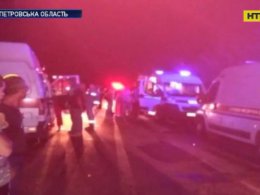 Аварія з маршруткою на Дніпропетровщині: 12 людей травмувалися